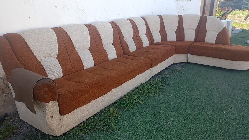 Продам диван угалок