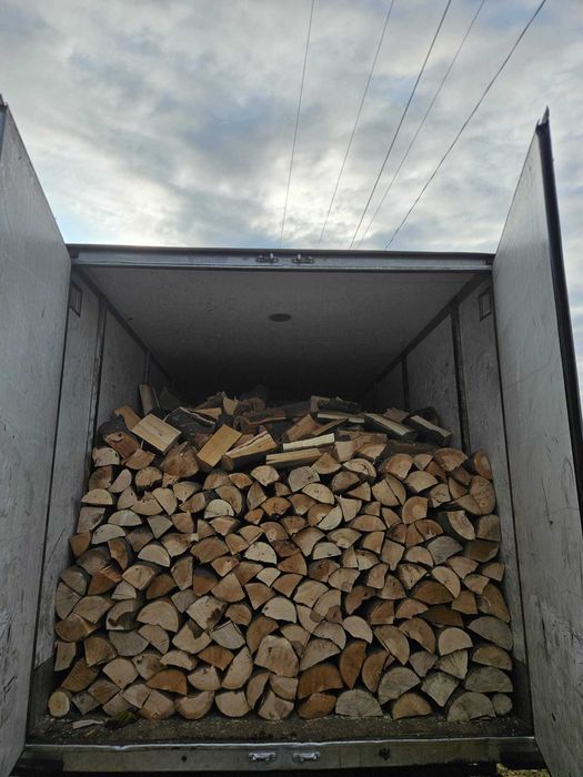 Vand/Transport Lemne de foc uscate taiate crapate, salcam fag stejar