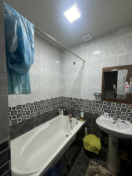 Квартира сотилади. 2 хона 83 кв.