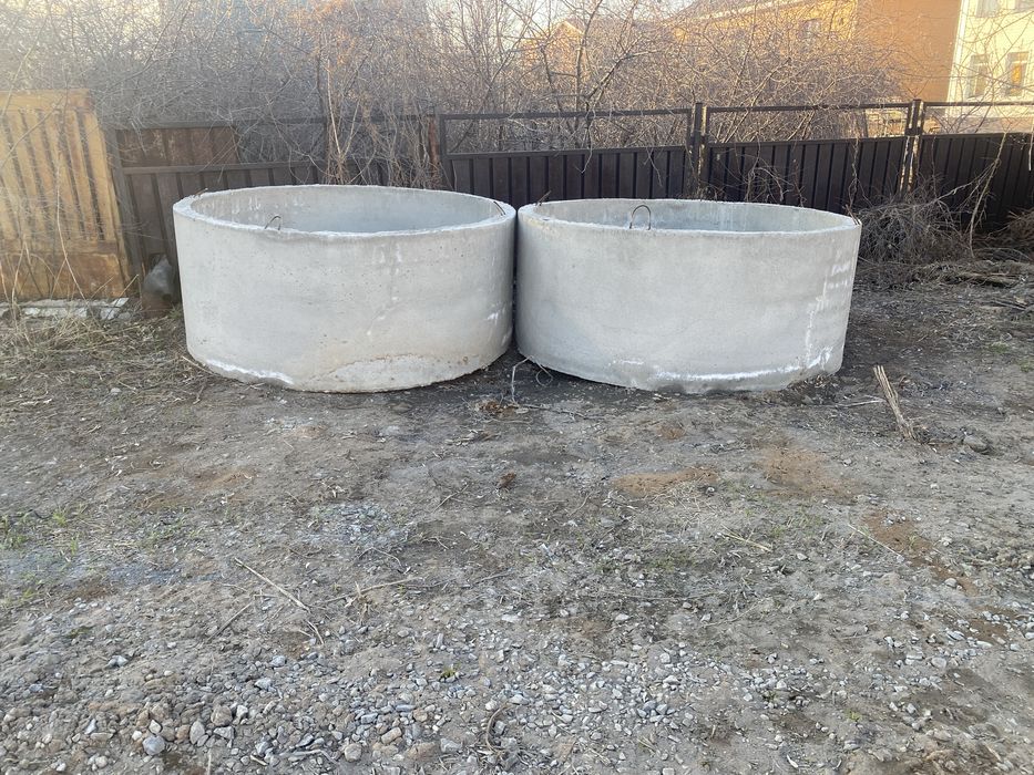 Бетонные кольца новые