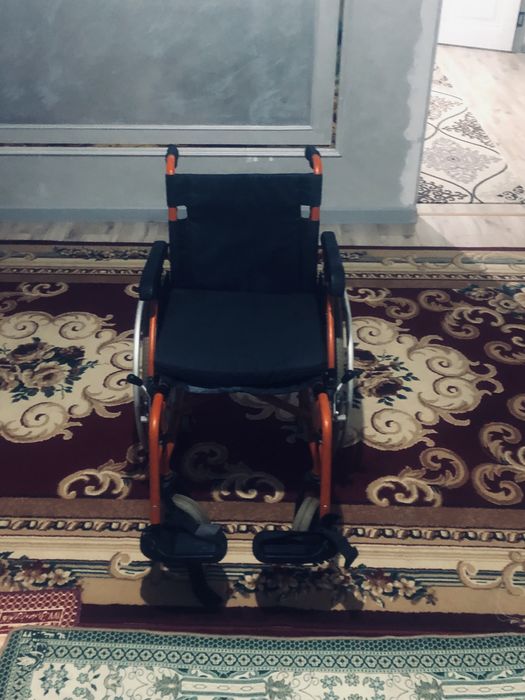 инвалидньй колёска