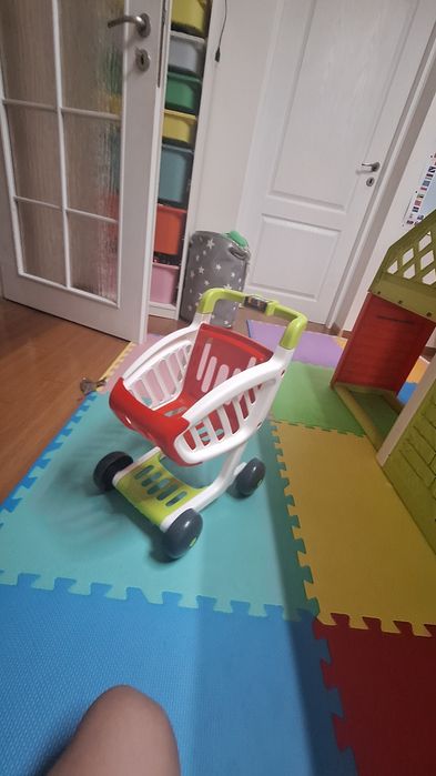 Set complet Smoby: Căsuță Friends House + Supermarket + Cărucior + Accesorii