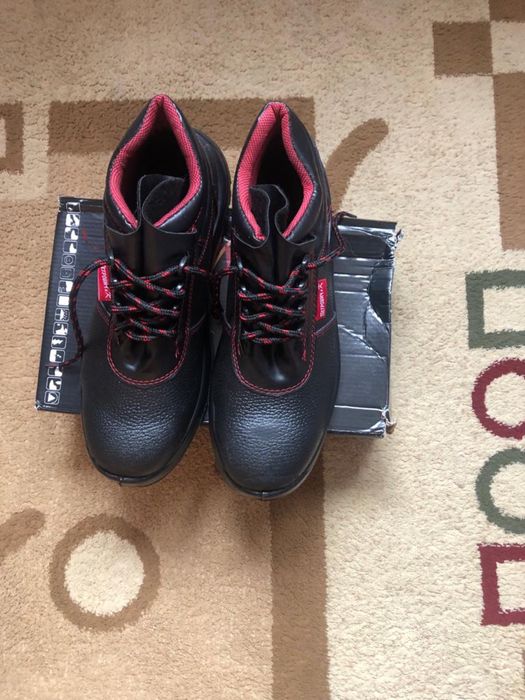 Специальная обувь