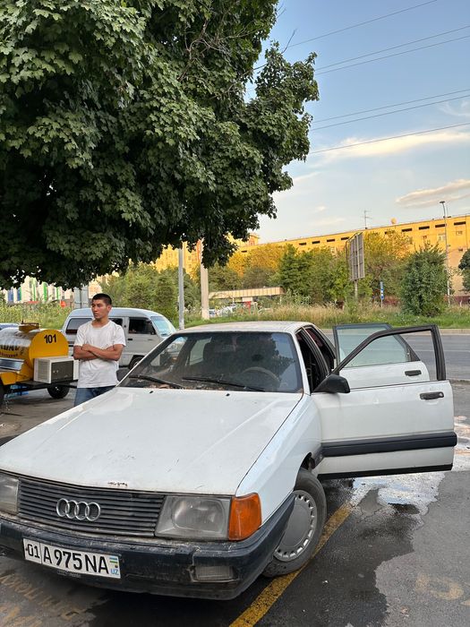 Ауди 100 седан 85год