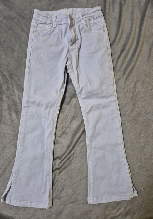 Детски дънки с цепка