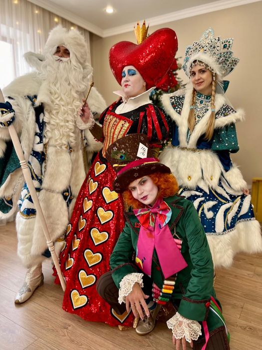 Продаются  крутые костюмы