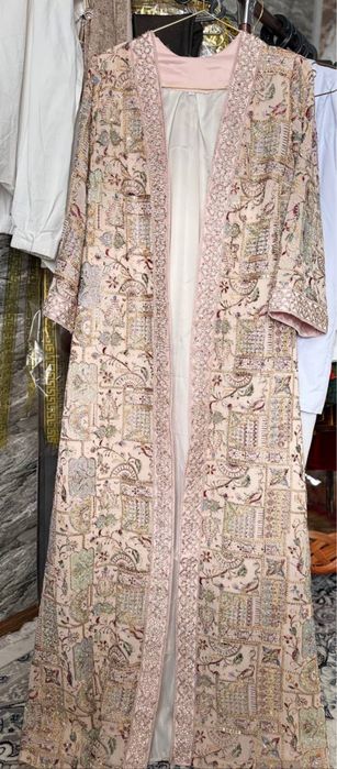 Ansanbl,    abaya