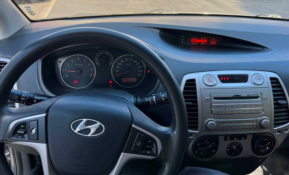 Hyundai i20 1.2 Benzina 2009 – 73.000 km reali – unic proprietar.
