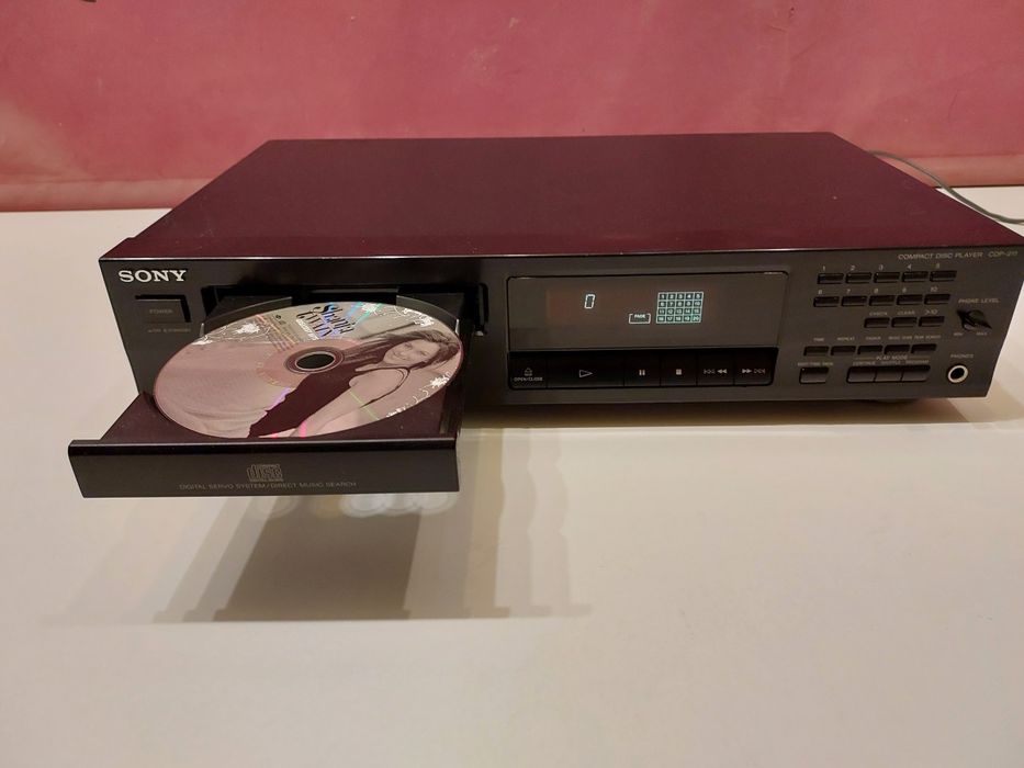 CD-Player Sony CDP-211. Made in France. Perfect funcțional.