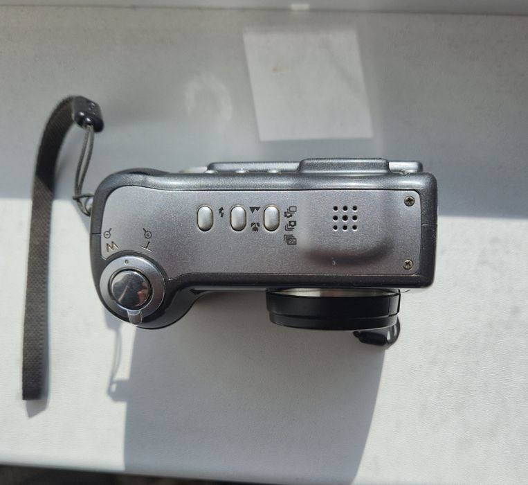 Kodak EasyShare DX7630 + husă – cameră digitală vintage / pentru piese