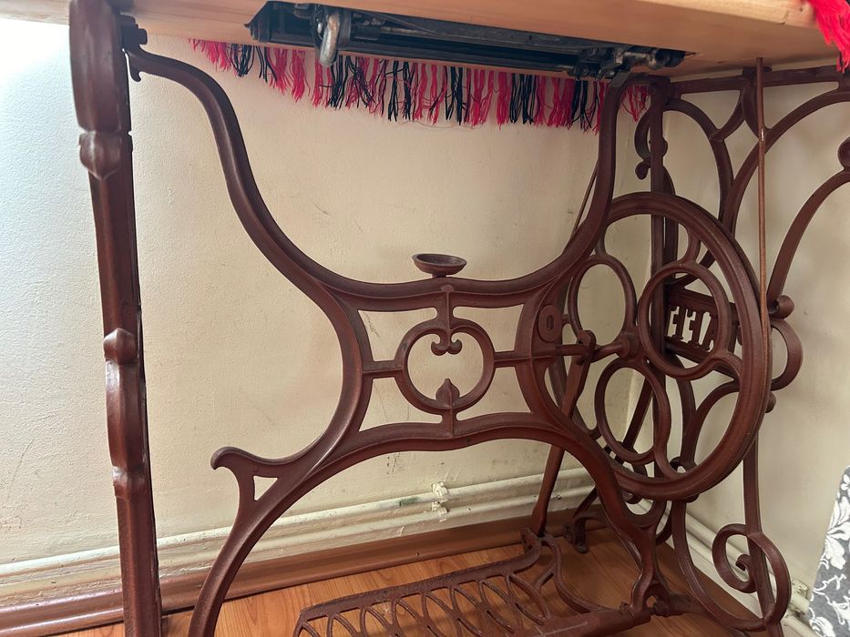 Mașină de cusut PFAFF