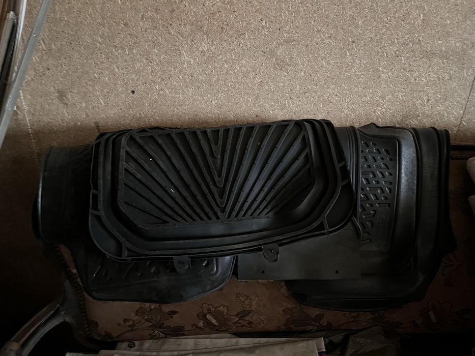 Полики универсальные на машину