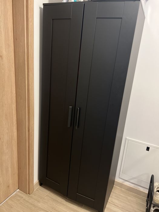 Vând dulap hol/dormitor negru mat