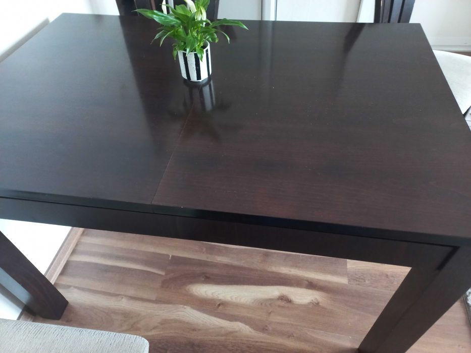 Трапезна или Холова маса