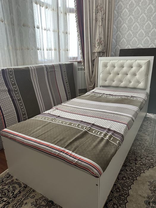 Диван спальный 2 штук