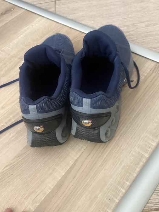 Продавам маратонки Air Max Dn