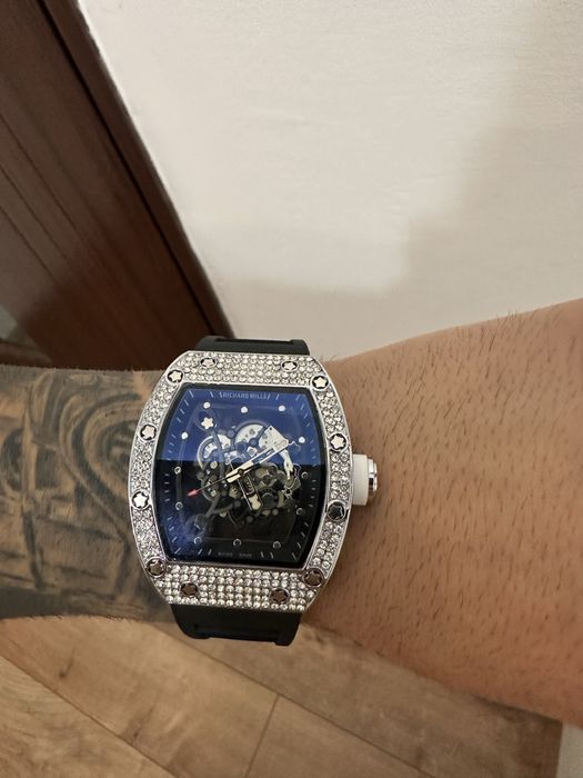 Ceas cu pietre Richard Mille