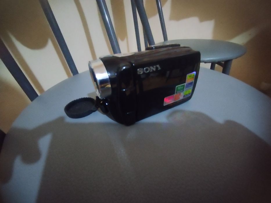 Видеокамера Sony 8X, 32 GB , 12 mp
