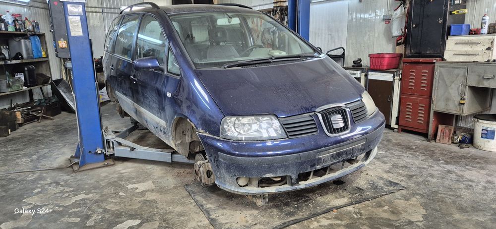 Dezmembram Seat Alhambra 1.9TDI AUY 116 cp