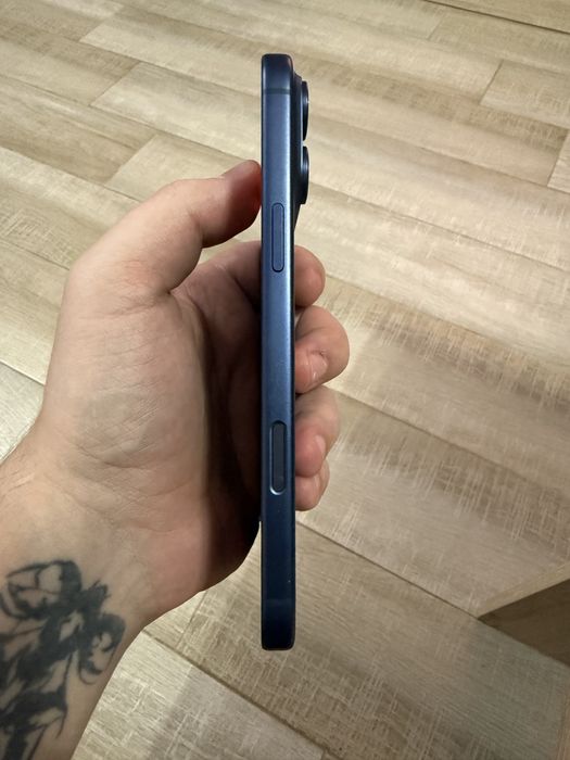 Продавам Iphone 17 Pro Max Blue 256GB