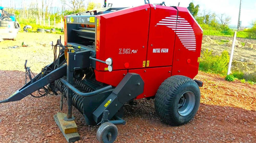 Presa Metal Fach Z 587 an 2023 NOUA Massey Ferguson plasa pickup 2m Krone Bellima Krone KR 130 Claas Rollant 44  Rollant 46 Welger RP 200 Welger RP 12