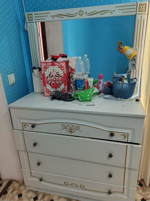 Комод спальный! Срочно продам