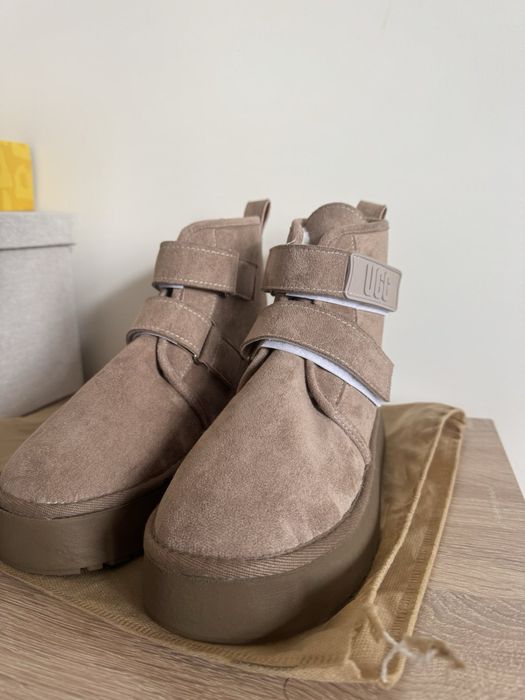 Дамски боти на марката UGG