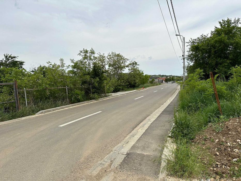 Teren de vanzare , strada Caisilor, zona Dealuri, Oncea