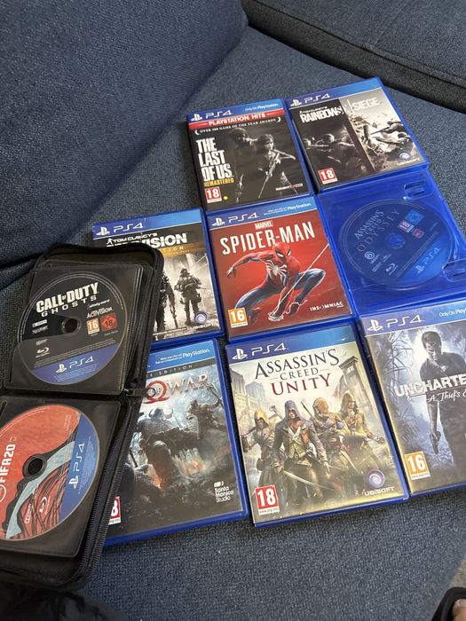 PS4 Pro + controller + multe jocuri + PS Plus