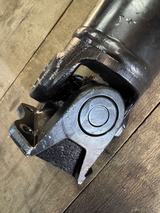 Продам карданы нива