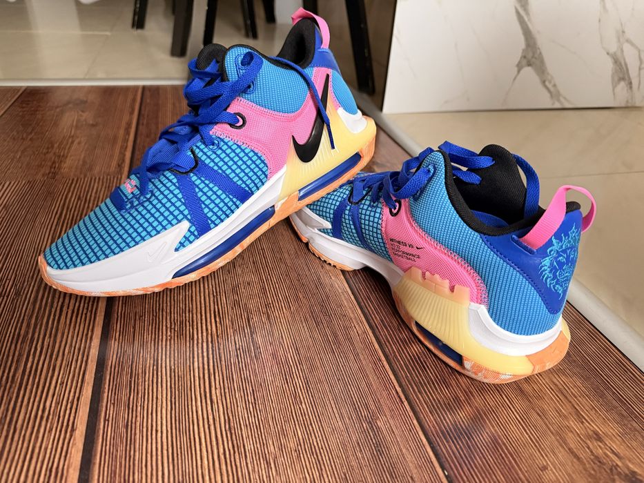 Nike Air Lebron James Limited