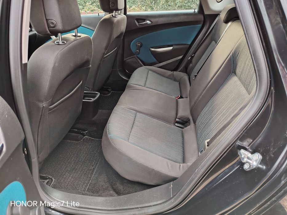 Opel Astra J 1.3cdti Euro5 an 2011 Încălzire Volan /Scaune  Climatroni