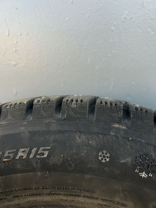 Продам зимние шины. ДИАМЕТР 15