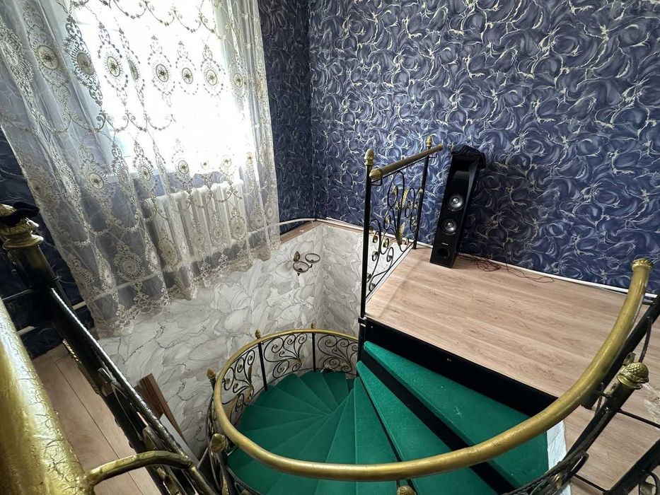 Продажа 2-этажного дома район Софии