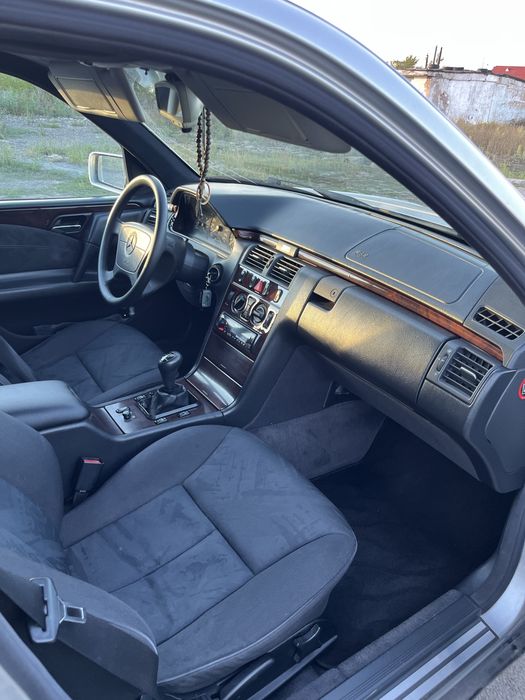 Продам w210 Classic 2л