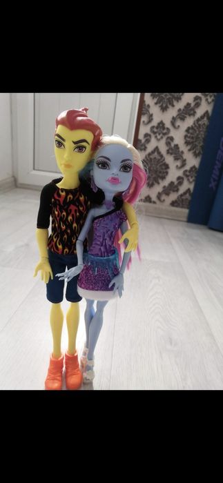 Эбби и Хит из монстр хай