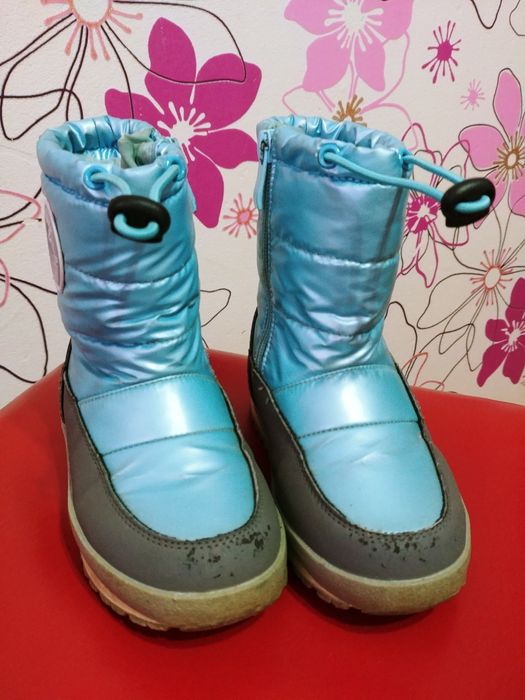 Продаю зимние сапожки на девочку
