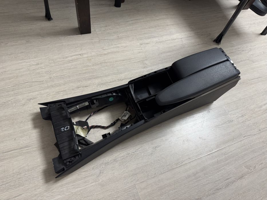 Подлакътник за Мерцедес W 204