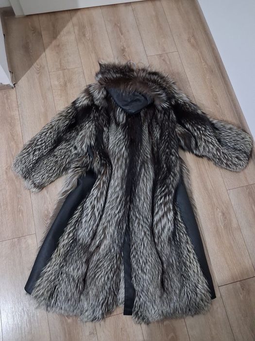 Palton lux Pasquinelli Italia-blana vulpe argintie si piele naturala