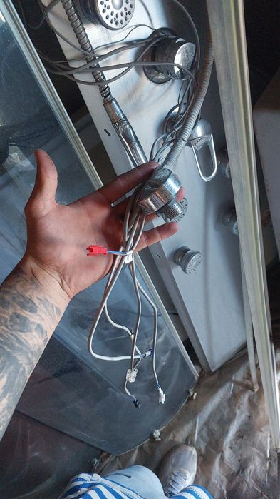 Продам душевую кабинку