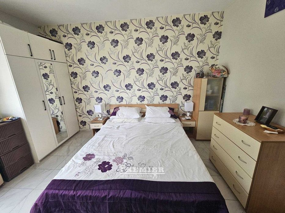 Двустаен апартамент с ниска такса в района на Младост