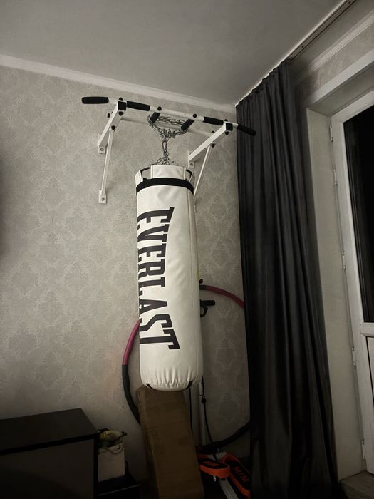 Турник и груша !!!