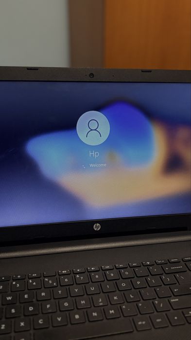 Laptop HP 250 G4 – ideal pentru școală, office și uz zilnic