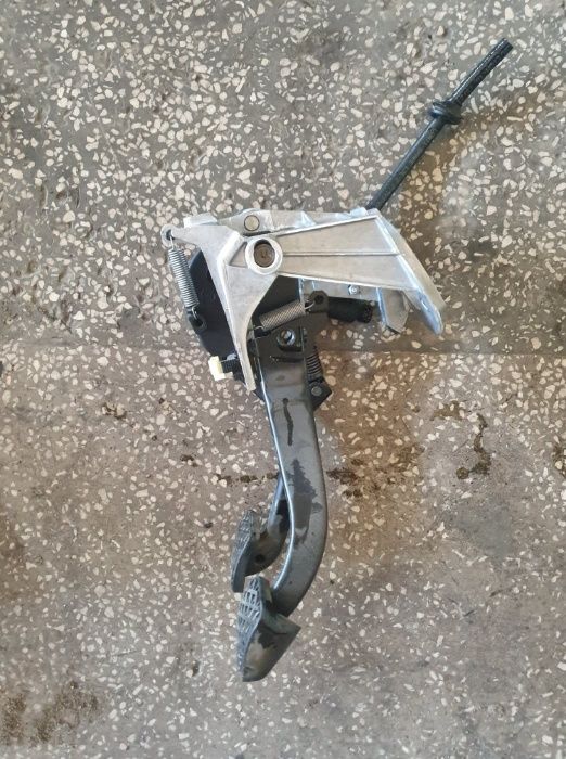 Pedalier pedale cutie manuala BMW F20 F30 F31 F32 F34 F36 volan stanga