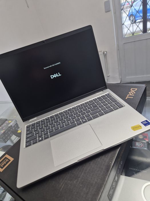 Laptop Dell PRO nou! Intel ultra 7/65gb ram