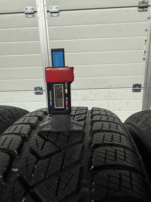 # 4x Anvelope Iarna 215/65 r17 seal - Pirelli Scorpion Winter