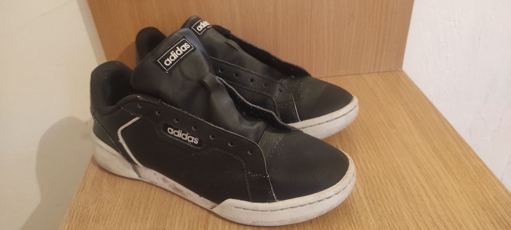 Кроссовки Адидас