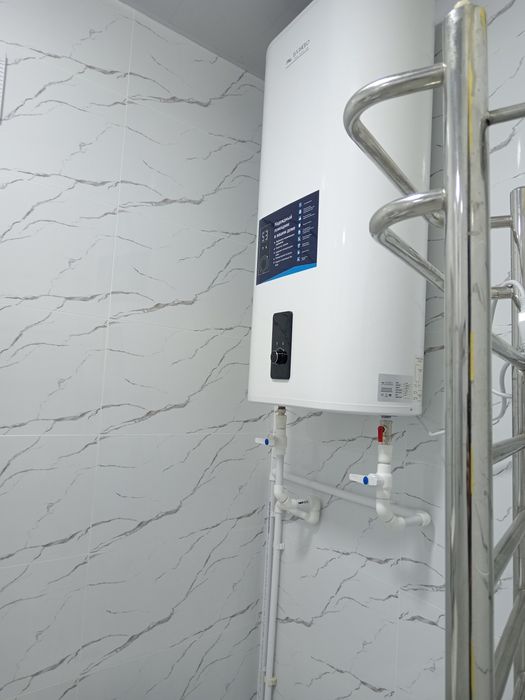 Установка Аристон ванна раковина смеситель чащагина стиральная машина.