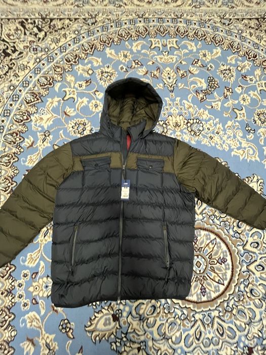 Продаетсч Куртка пуховик