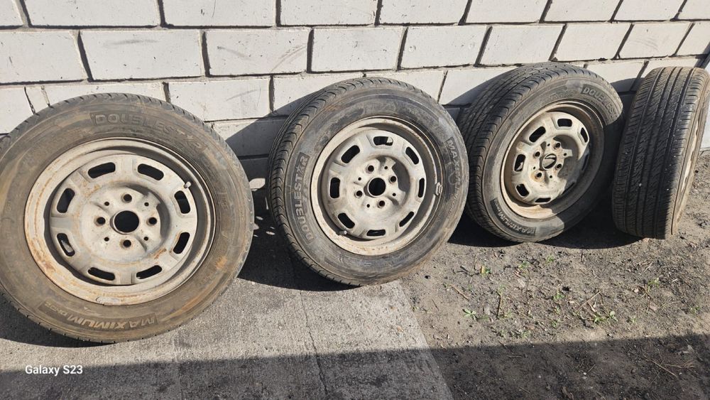 Продам летние шины со штампами